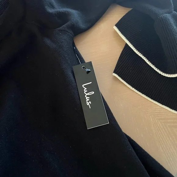 Beautiful off the shoulder sweater dress. - Picture 2 of 3